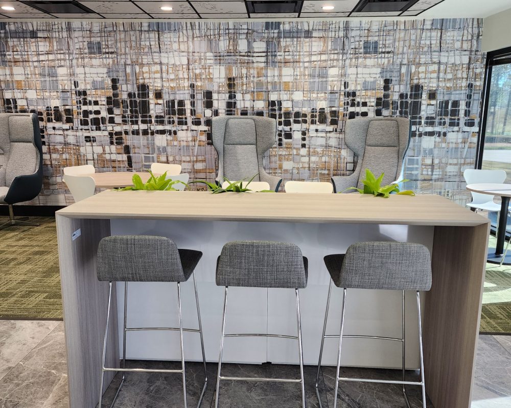 Collab and dining space 300 bld