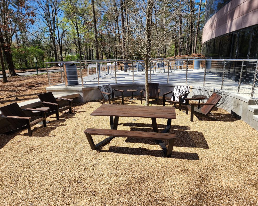 Outdoor space 300 bld