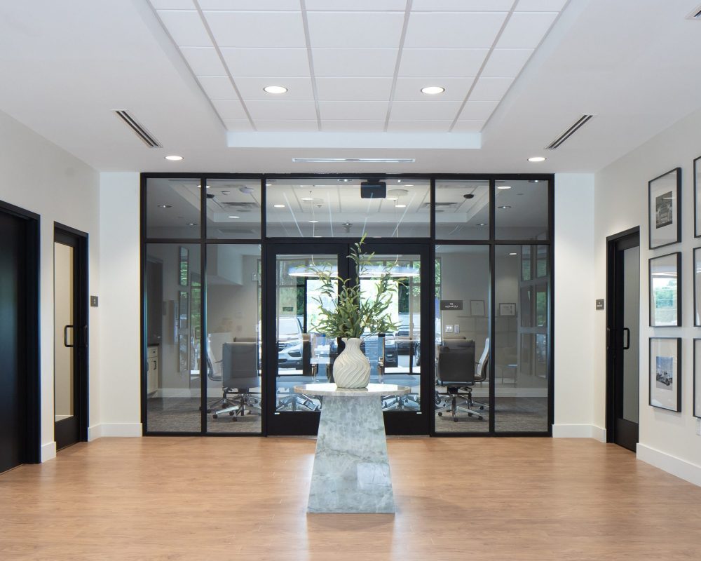 LOBBY VIEW TO LARGE CONFERENCE